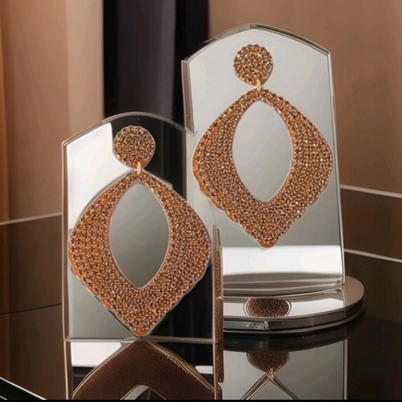 NWT Chicos Shimmery Moroccan Gold Drop Hoop Earrings - Picture 8 of 10